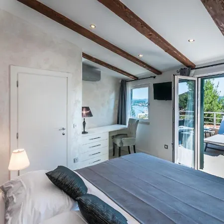 Regent - Exclusive Location Holiday home *