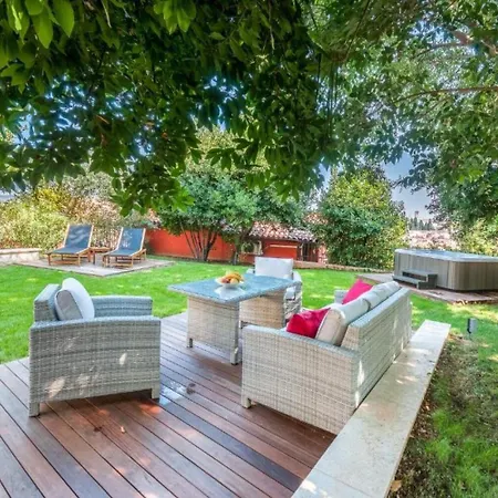 Regent - Exclusive Location *