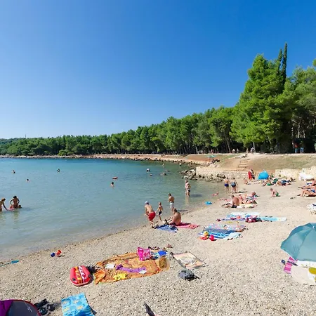 度假居 House Regent 罗维尼